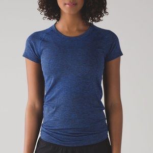 Lululemon Swiftly Tech Short Sleeve Crew
Cerulean Blue / Black size 2 like new